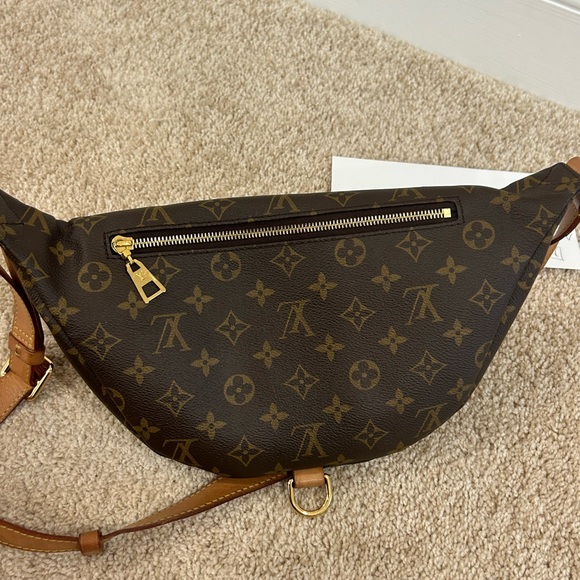 Louis Vuitton bumbag - Picture 11 of 17